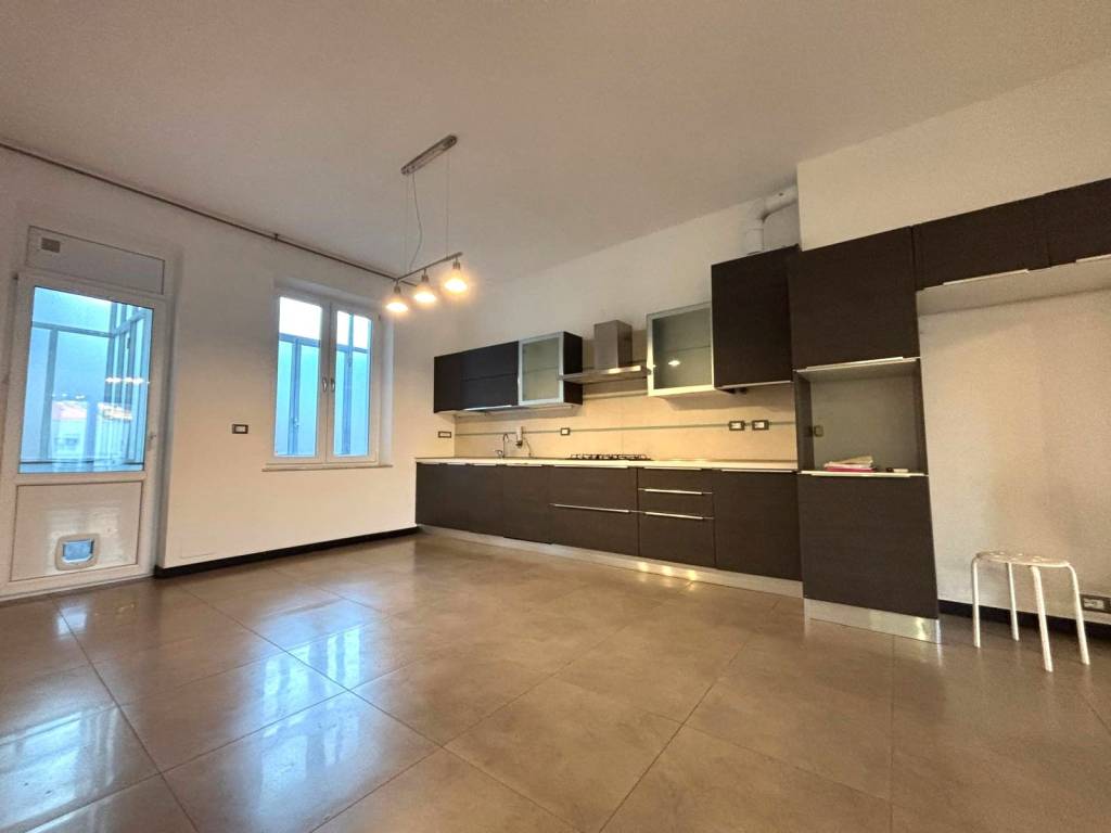Appartamento a Savona in Piazza Aurelio Saffi - Foto 2