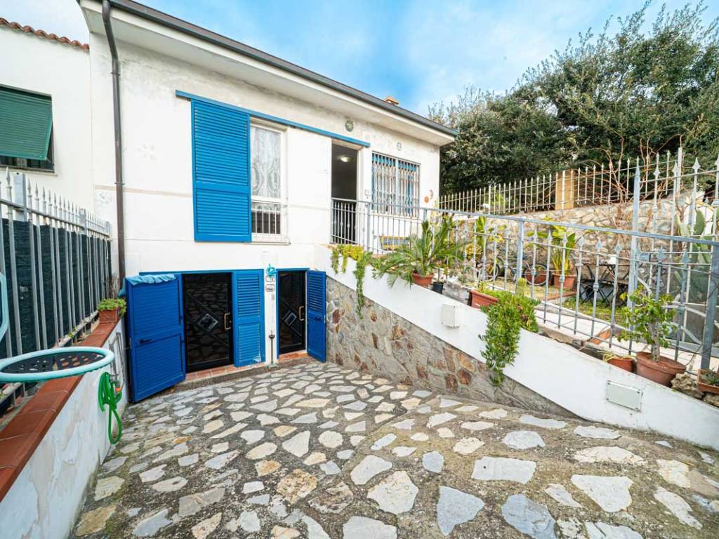 Casa indipendente a Rosignano marittimo in Via Zug - Foto 2
