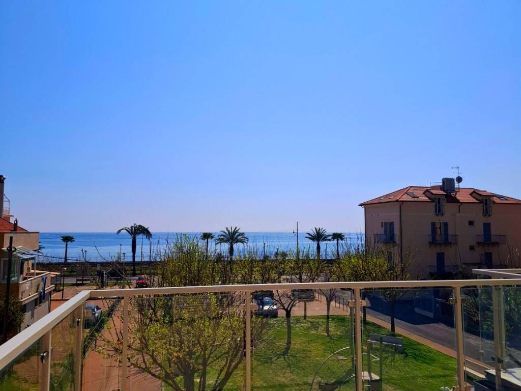 Appartamento a Pietra ligure in Via Aurelia, 174 - Foto 2