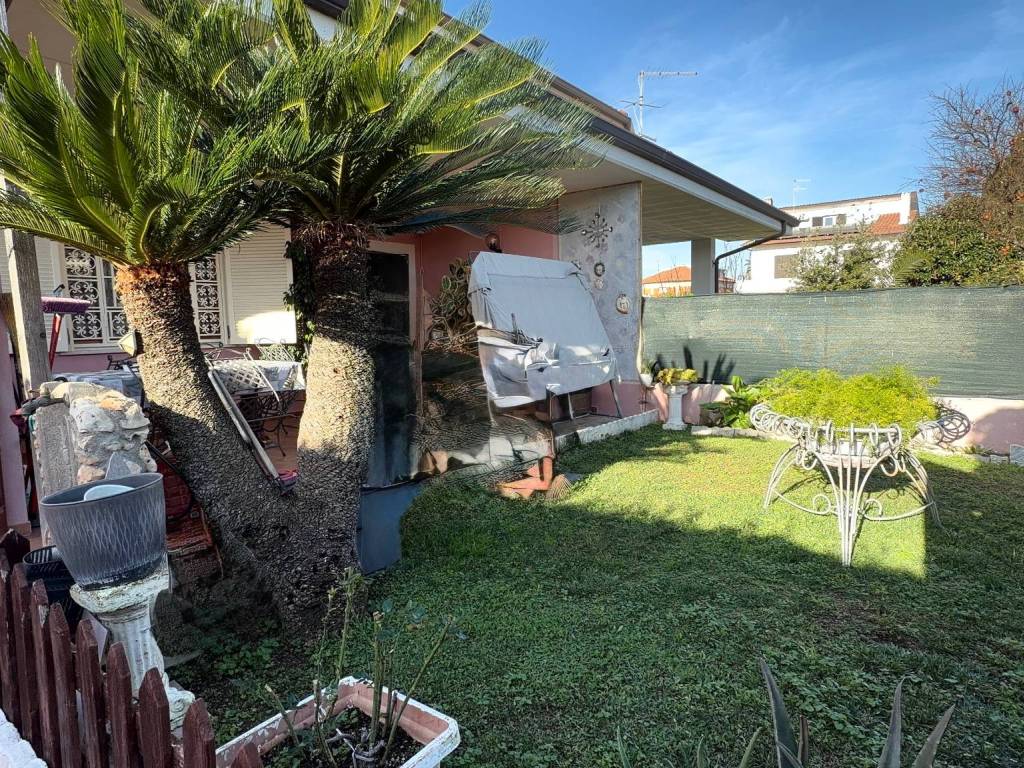 Villa a Ardea in Via Oglio - Foto 2