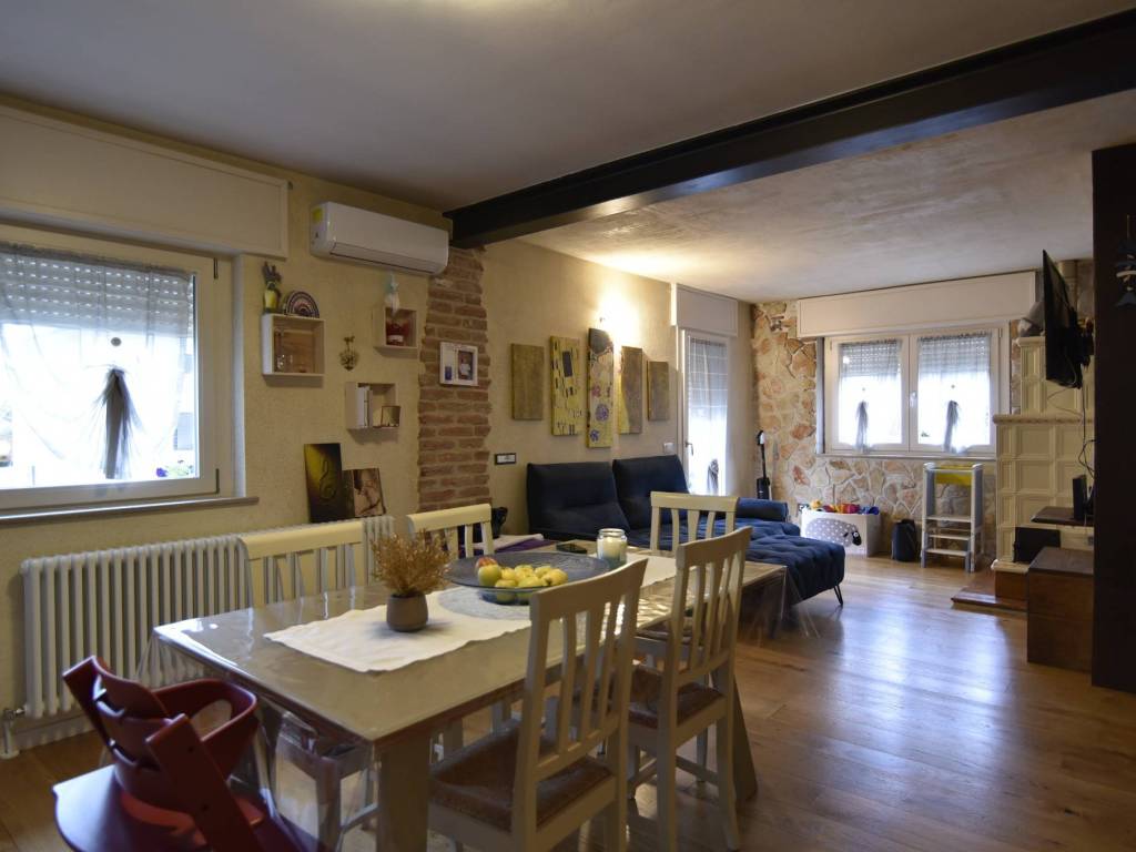 Villa a Borso del grappa in Via Cenghia - Foto 2