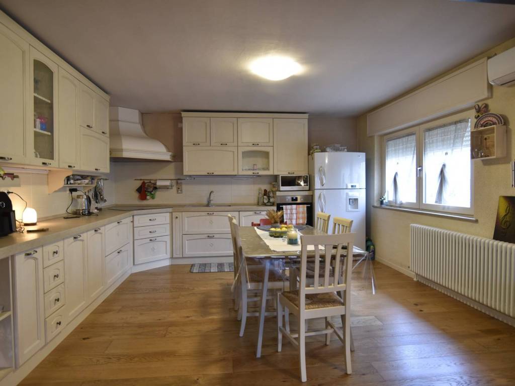 Villa a Borso del grappa in Via Cenghia - Foto 4