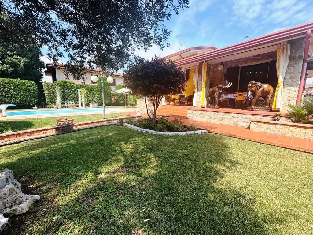 Villa a Montichiari in Via Trento - Foto 3