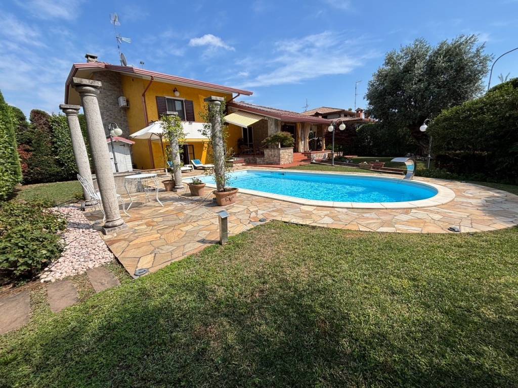 Villa a Montichiari in Via Trento - Foto 4