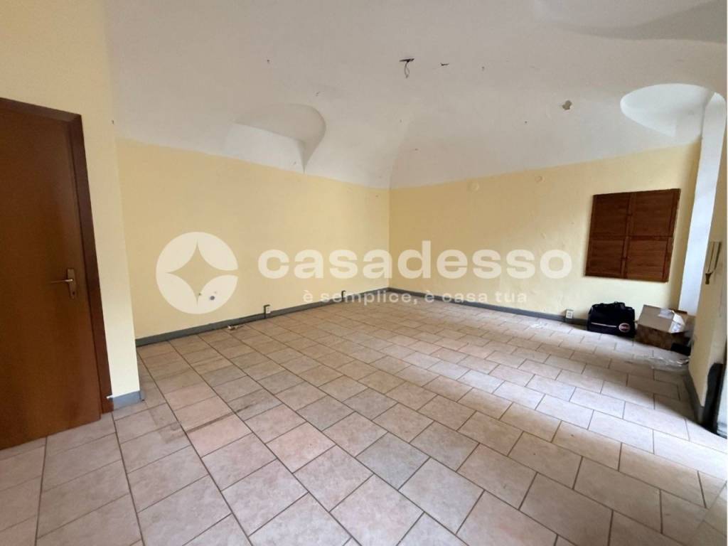 Appartamento a Borgosesia in PIAZZA CAVOUR, 1 - Foto 2