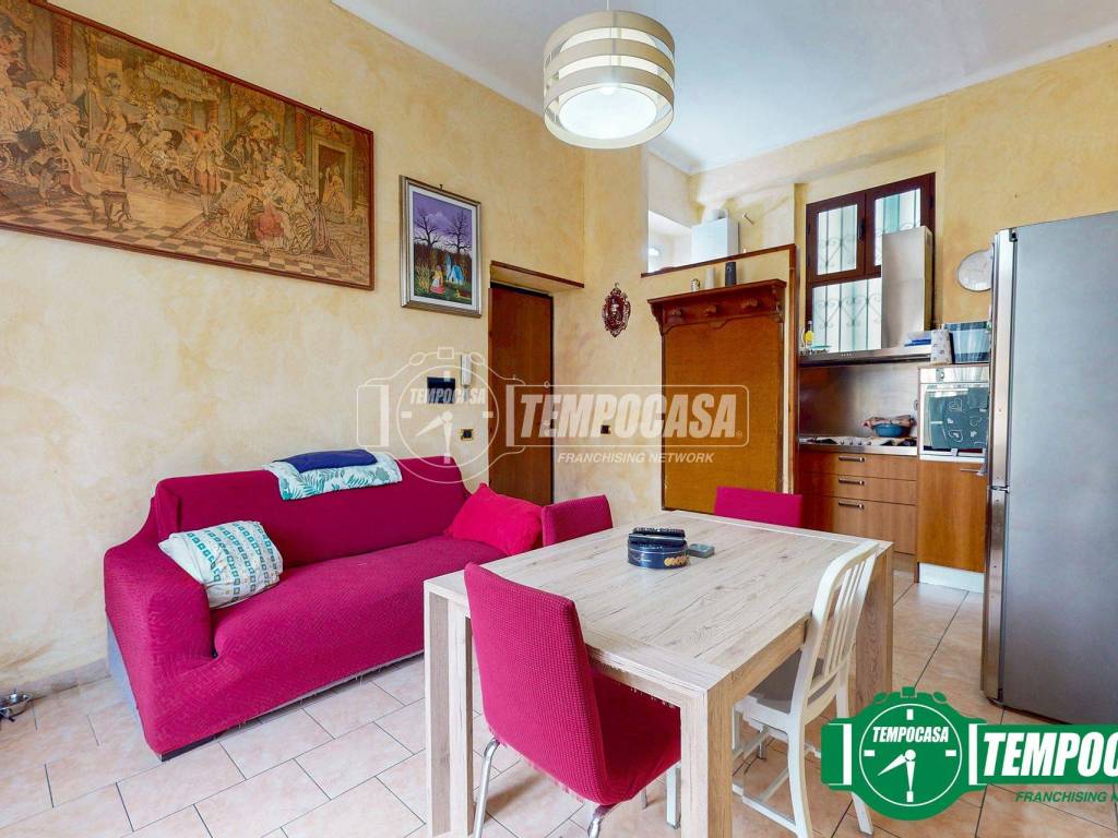 Appartamento a Valenza in Viale Luciano Oliva - Foto 2