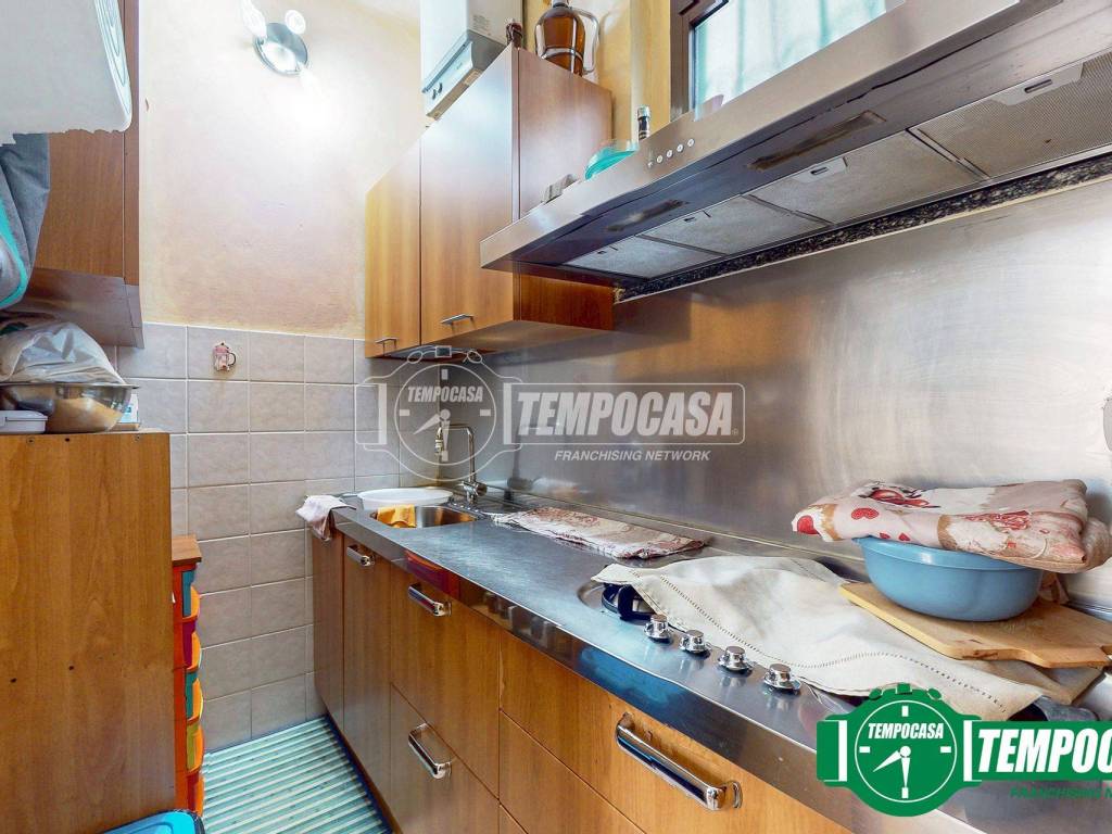 Appartamento a Valenza in Viale Luciano Oliva - Foto 3