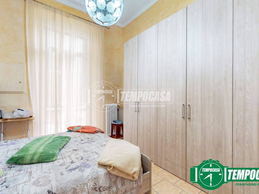 Appartamento a Valenza in Viale Luciano Oliva - Foto 4