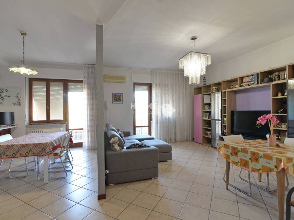 Appartamento a Pollenza in Via Giulio Meschieri - Foto 2