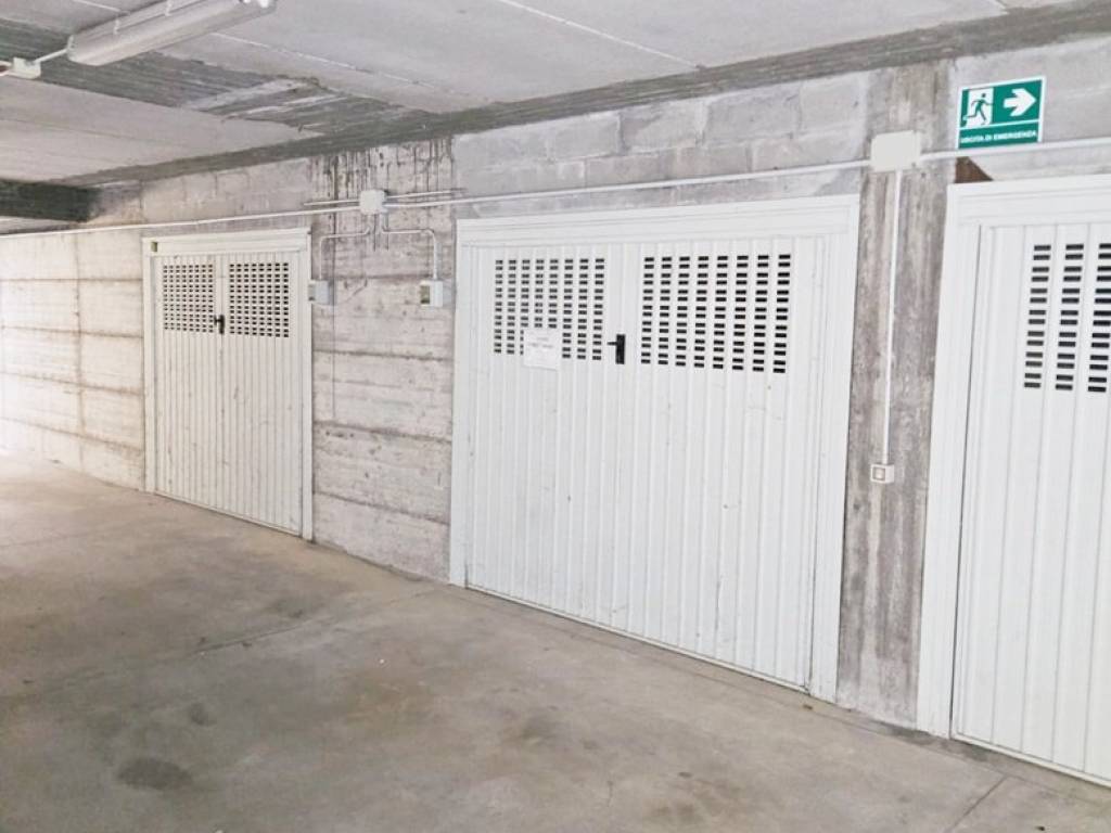 Box / garage a Certosa di pavia in Via Eugenio Montale, 13 - Foto 2