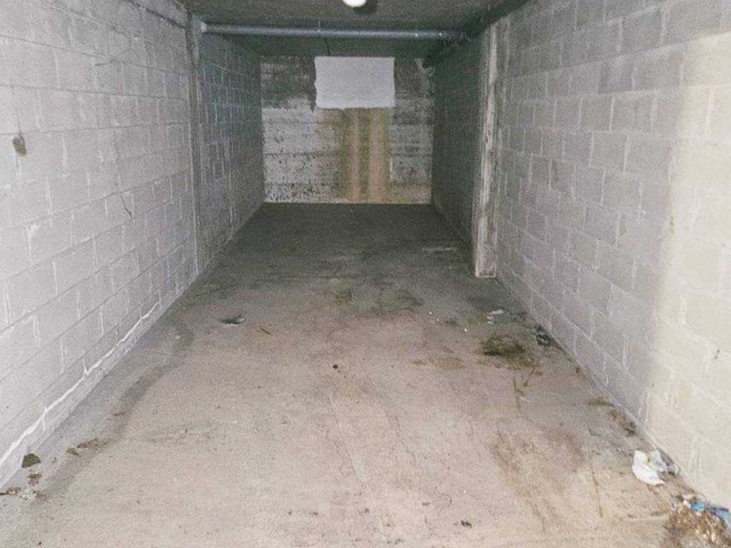 Box / garage a Certosa di pavia in Via Eugenio Montale, 13 - Foto 4