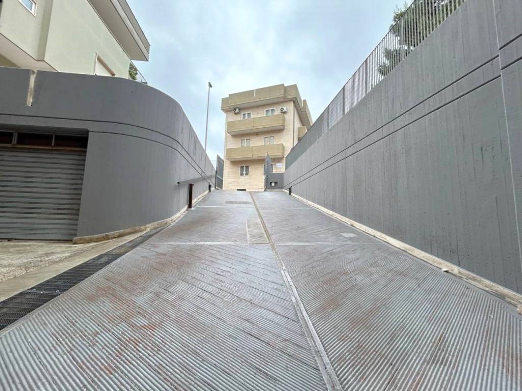 Box / garage a Triggiano in Via Firenze - Foto 4