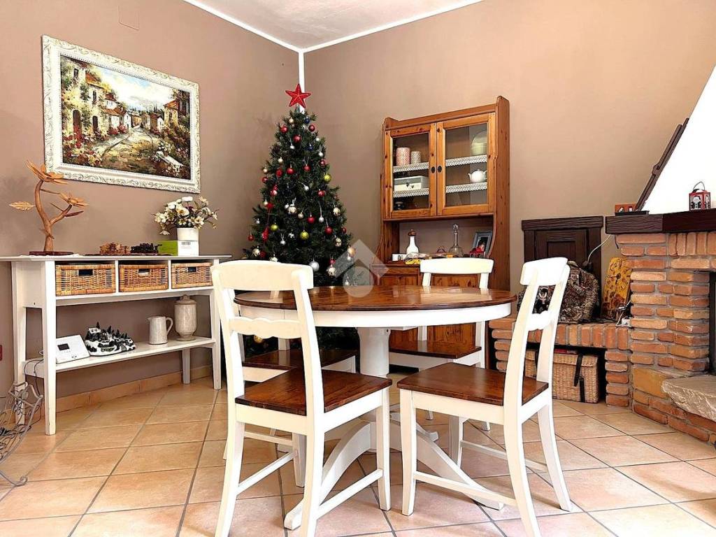 Villetta a schiera a Santo stefano del sole in Via Macchie - Foto 3