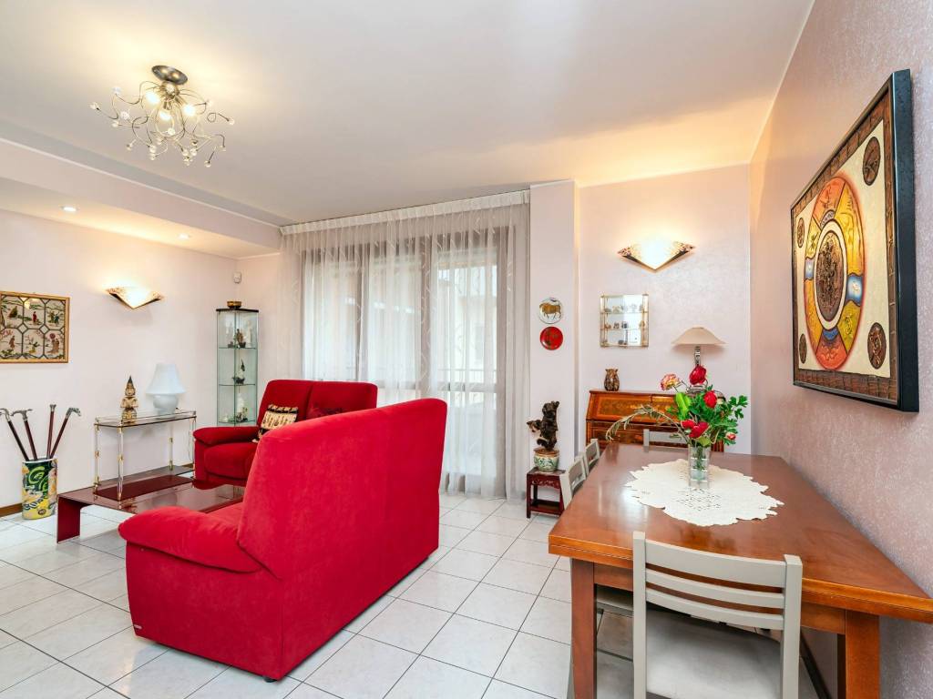 Appartamento a Saronno in Via Camillo Torres - Foto 3