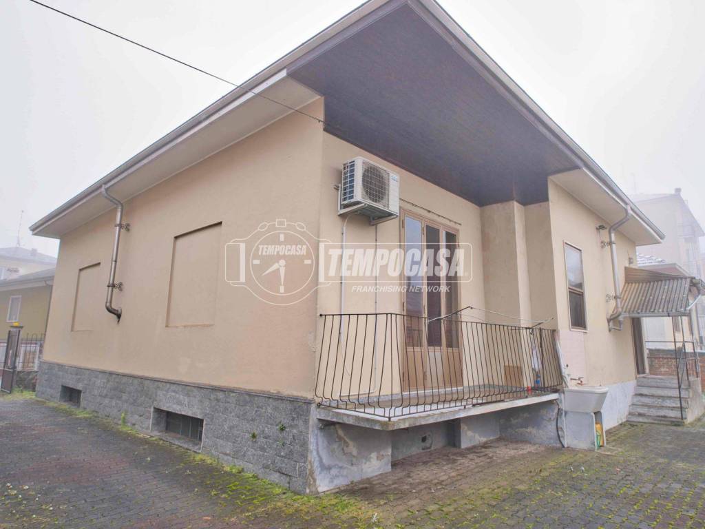 Villa a Cameri in Via Condominio - Foto 2