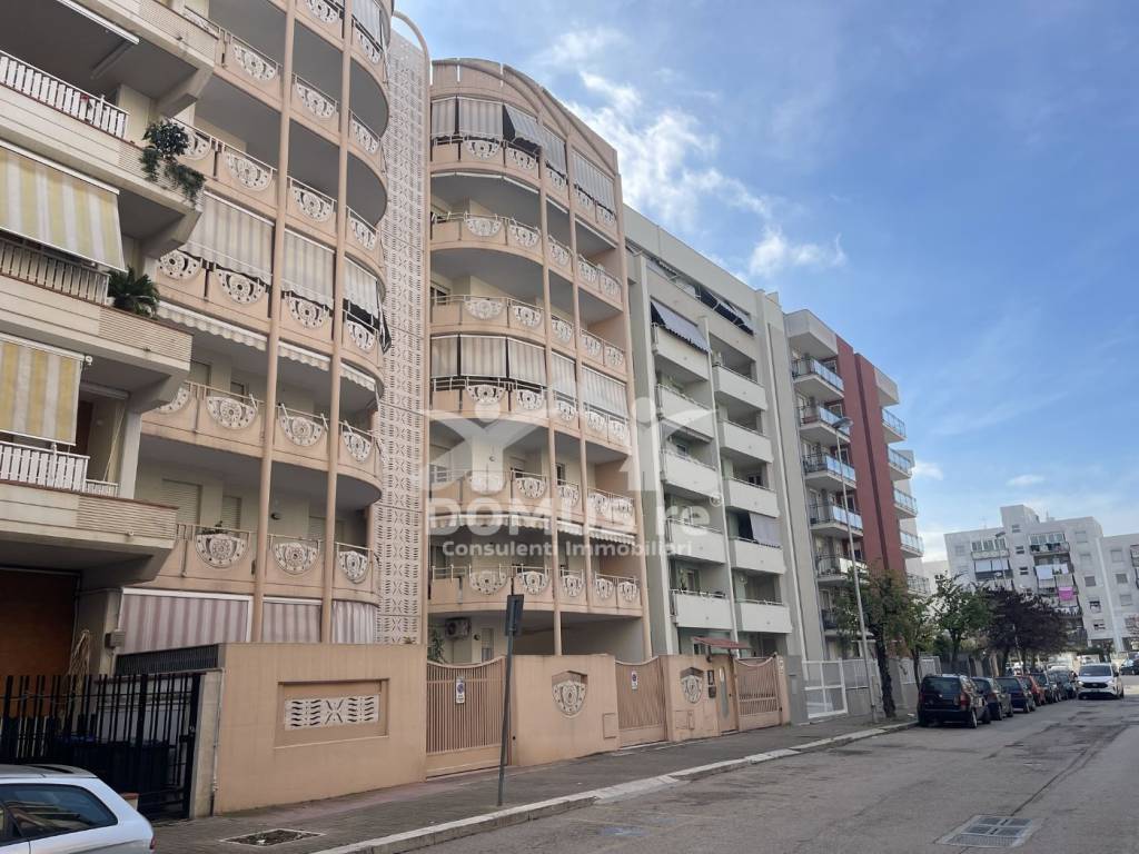 Appartamento a Andria in Via Rosalba Carriera - Foto 2