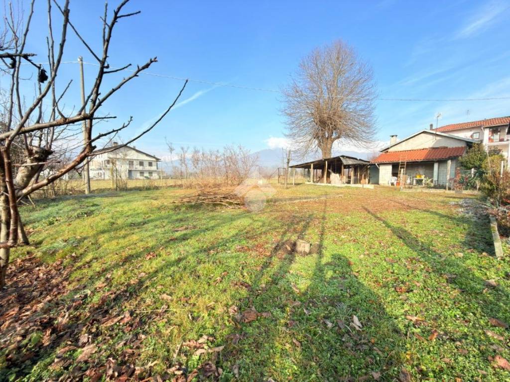 Casa indipendente a Castellamonte in Str. dei Sospiri, 39 - Foto 2