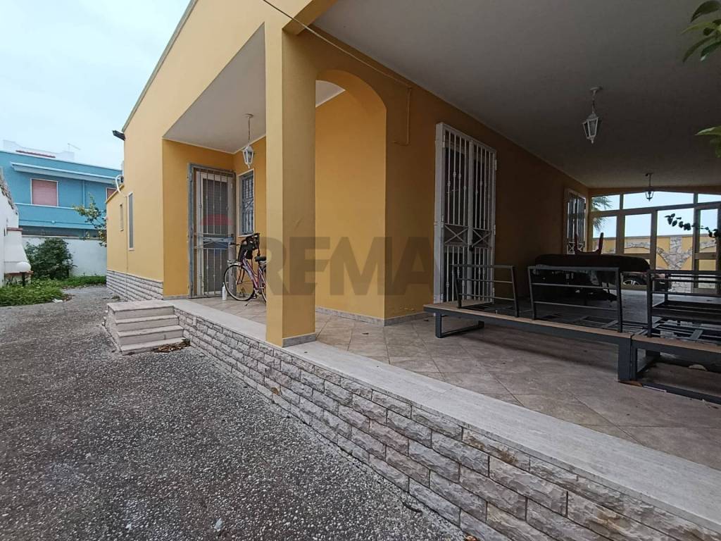 Casa indipendente a Torchiarolo in Via San Remo - Foto 4