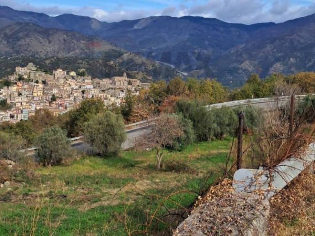 Casa indipendente a Castiglione di sicilia in Via Santa Maria, 47 - Foto 3
