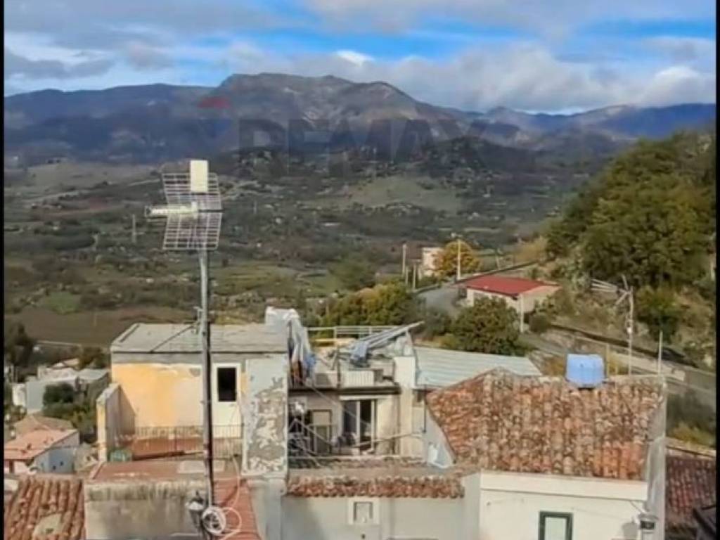 Casa indipendente a Castiglione di sicilia in Via Santa Maria, 47 - Foto 5