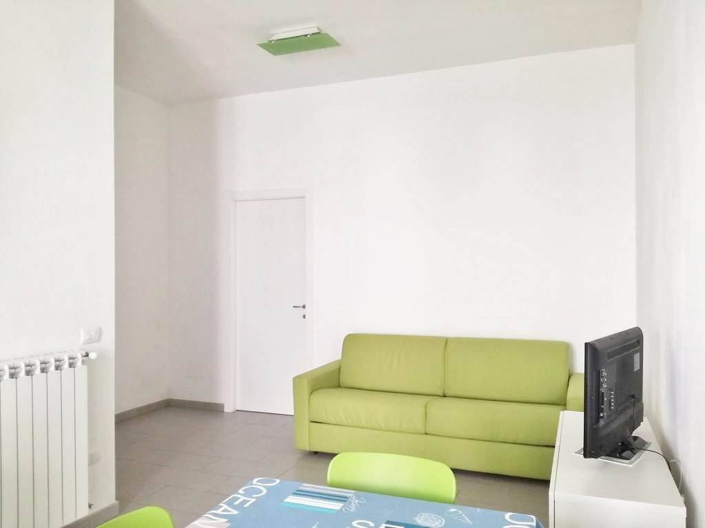 Appartamento a Follonica in via Colombo, 36 - Foto 2