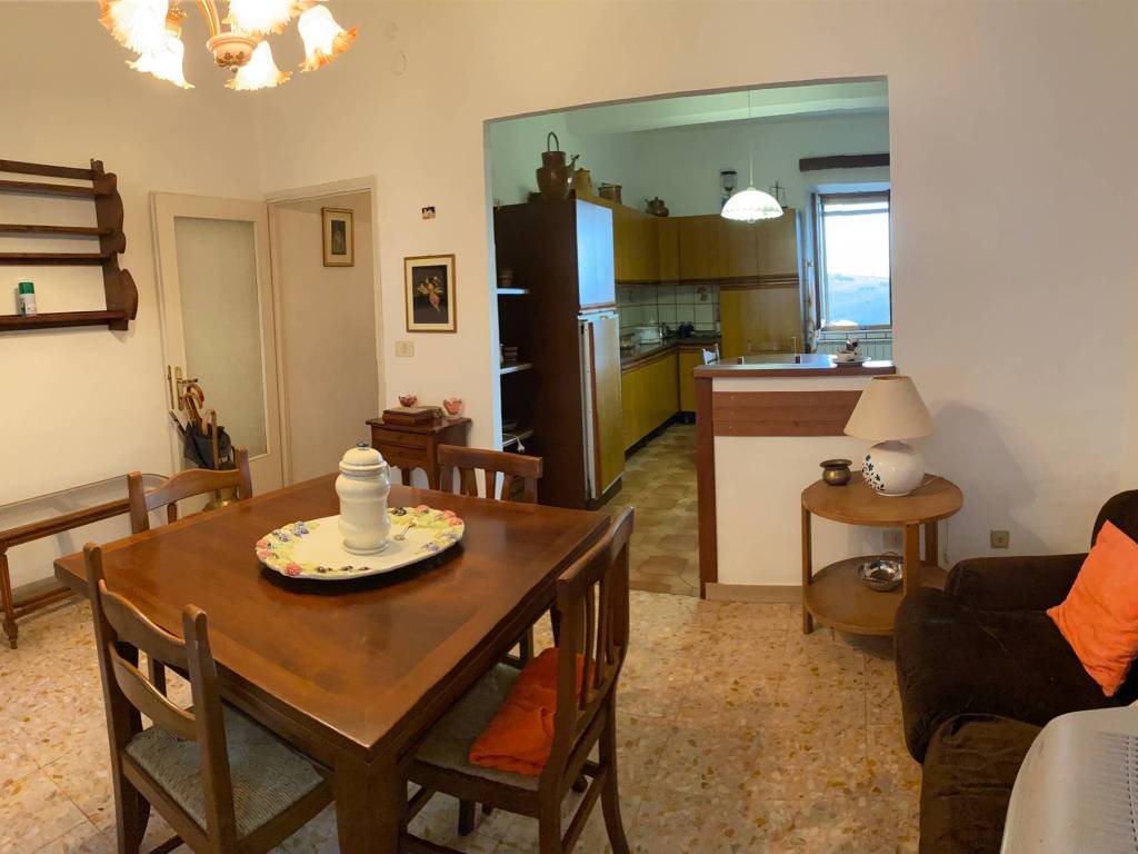 Appartamento a Roccastrada in Via Damiano Chiesa - Foto 2
