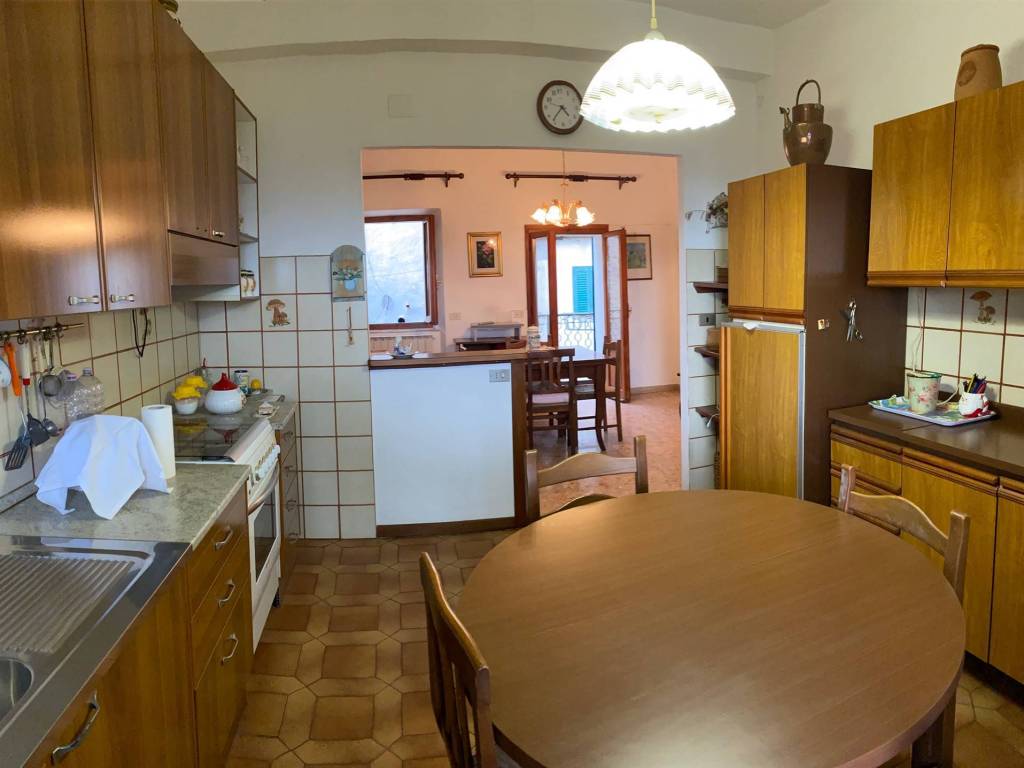 Appartamento a Roccastrada in Via Damiano Chiesa - Foto 3