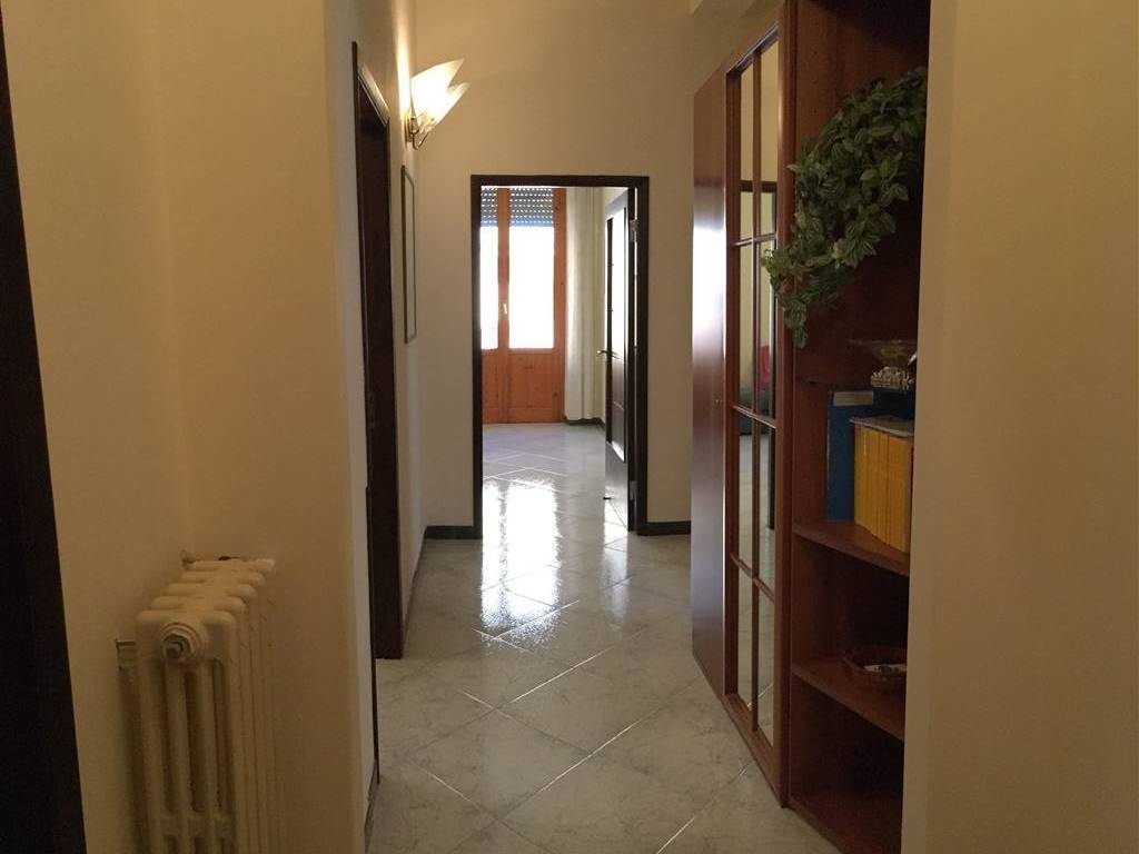Appartamento a Follonica in Via Buozzi , 8 - Foto 2