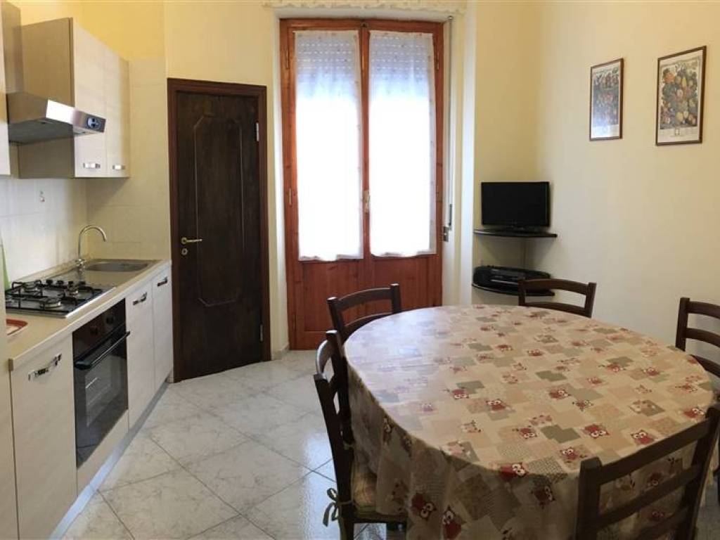 Appartamento a Follonica in Via Buozzi , 8 - Foto 3