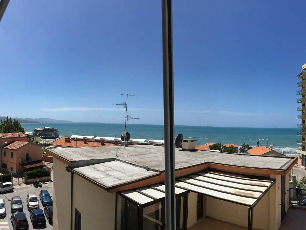 Appartamento a Follonica in Via Buozzi, 2 - Foto 4