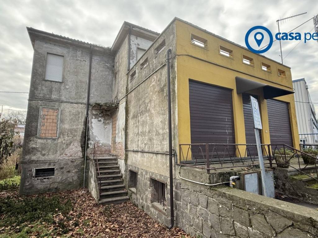 Casa indipendente a Rovigo in Viale Giovanni Amendola, 49 - Foto 4