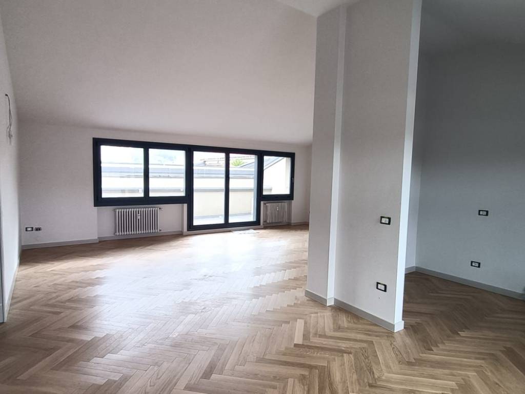 Appartamento a Brescia in Via Fratelli Lechi, 40 - Foto 4