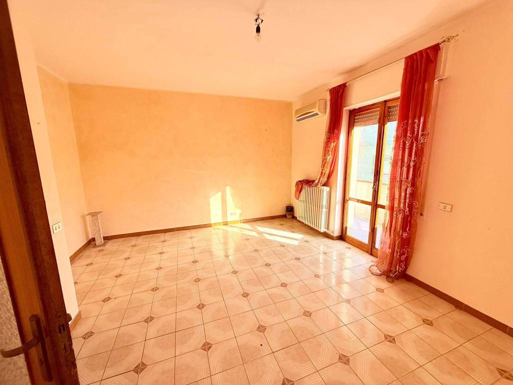 Appartamento a Cassano delle murge in Via Papa Paolo VI - Foto 5