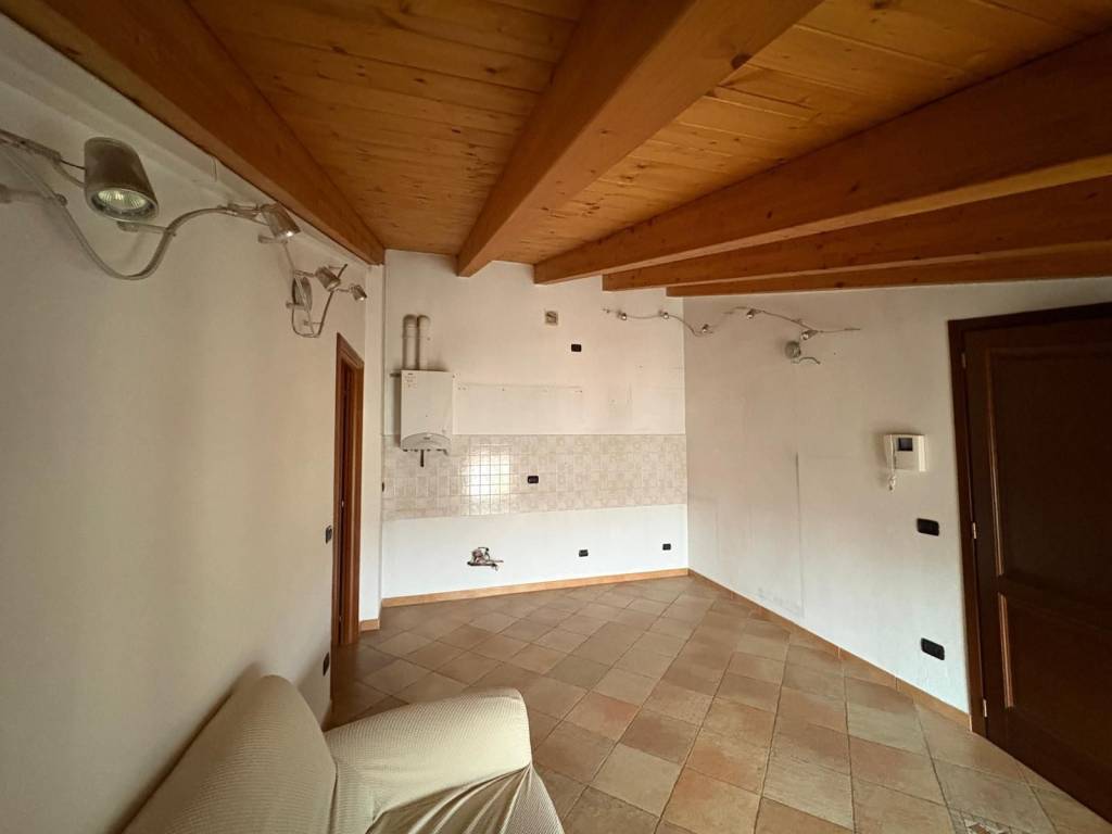 Appartamento a Gambolò in Via Giuseppe Mazzini - Foto 2