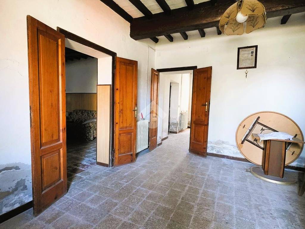 Casa indipendente a Bagnolo san vito in Via Molinara, 17 - Foto 4