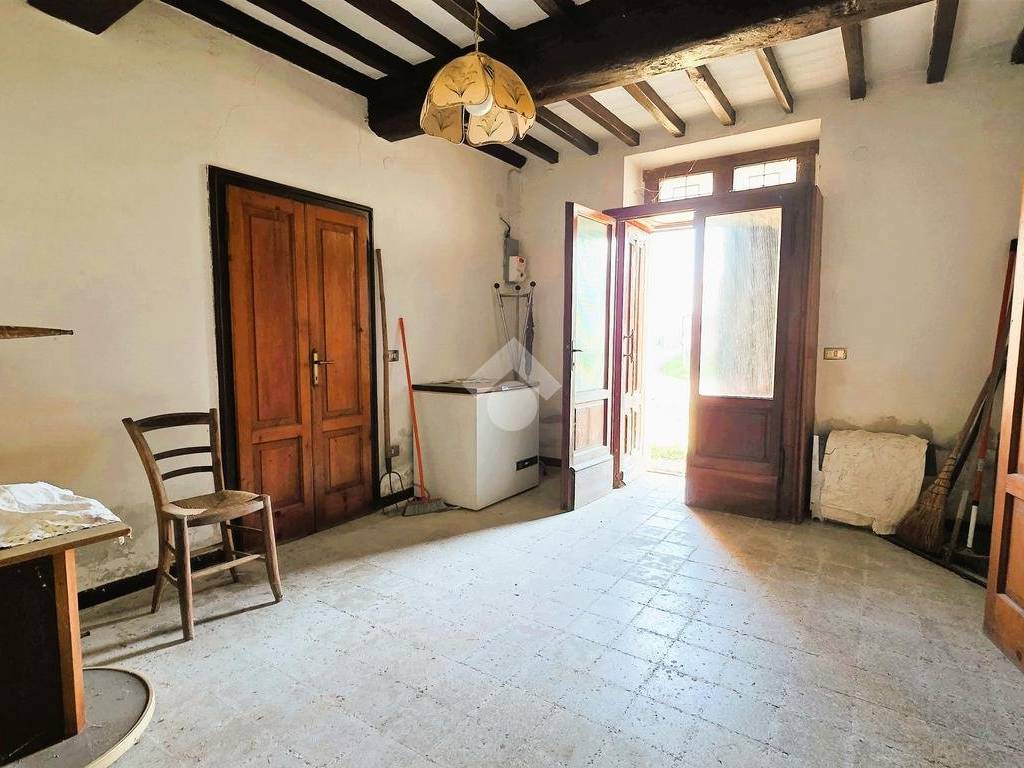Casa indipendente a Bagnolo san vito in Via Molinara, 17 - Foto 5