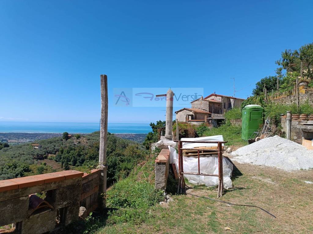 Casa indipendente a Pietrasanta in Via Capezzano - Foto 3