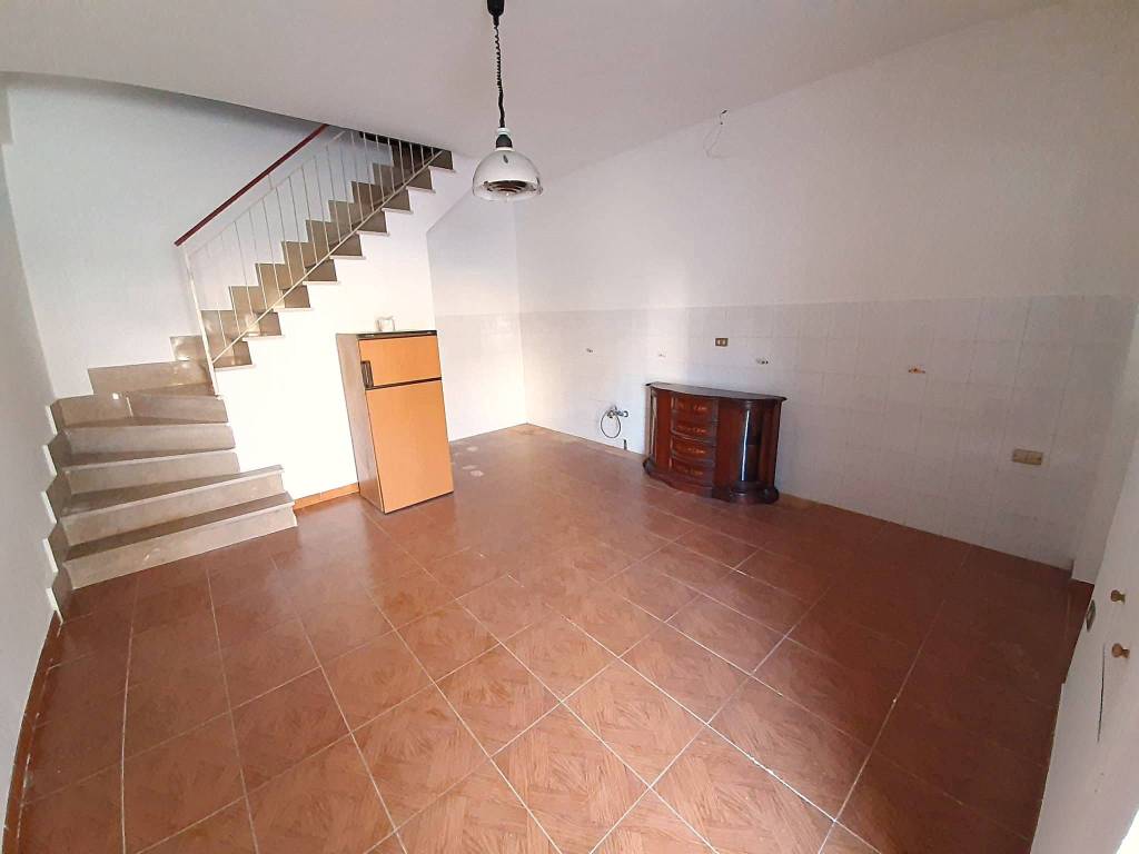 Casa indipendente a Lamezia terme in Piazza Giuseppe Garibaldi, 106 - Foto 2