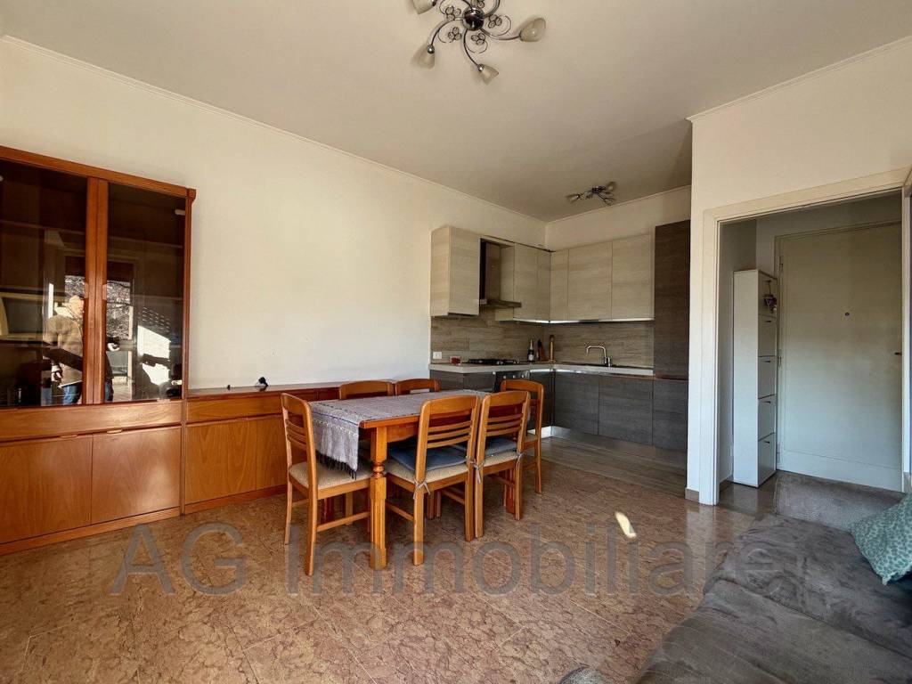 Appartamento a Verbania in Via Annibale Rosa - Foto 2