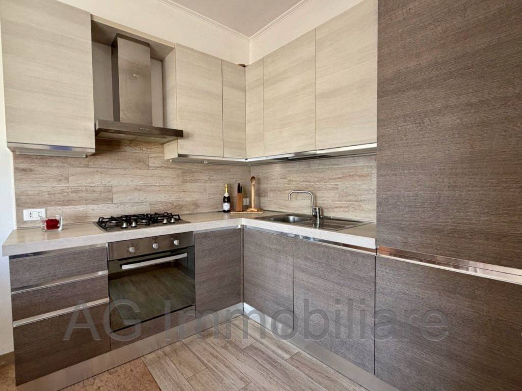 Appartamento a Verbania in Via Annibale Rosa - Foto 4