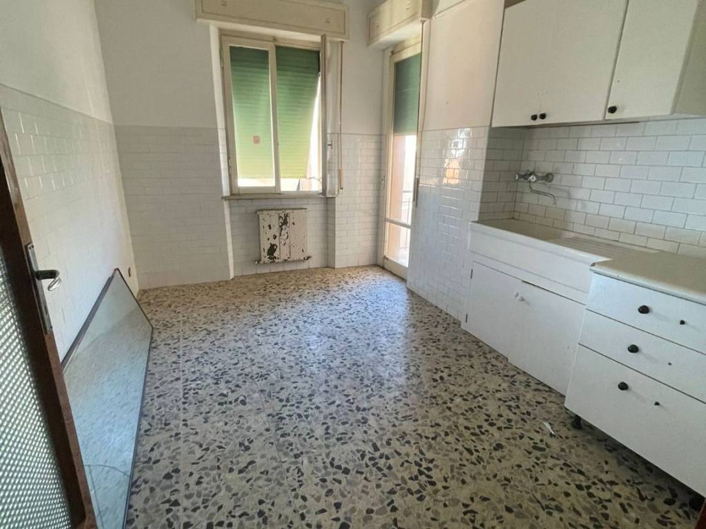 Appartamento a Ancona in Via Andrea Costa - Foto 4