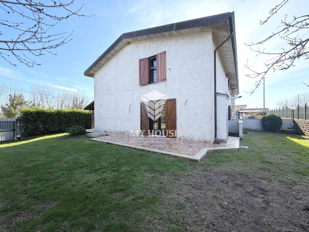 Villa a Labico in Via Agrolatino, 70 - Foto 2