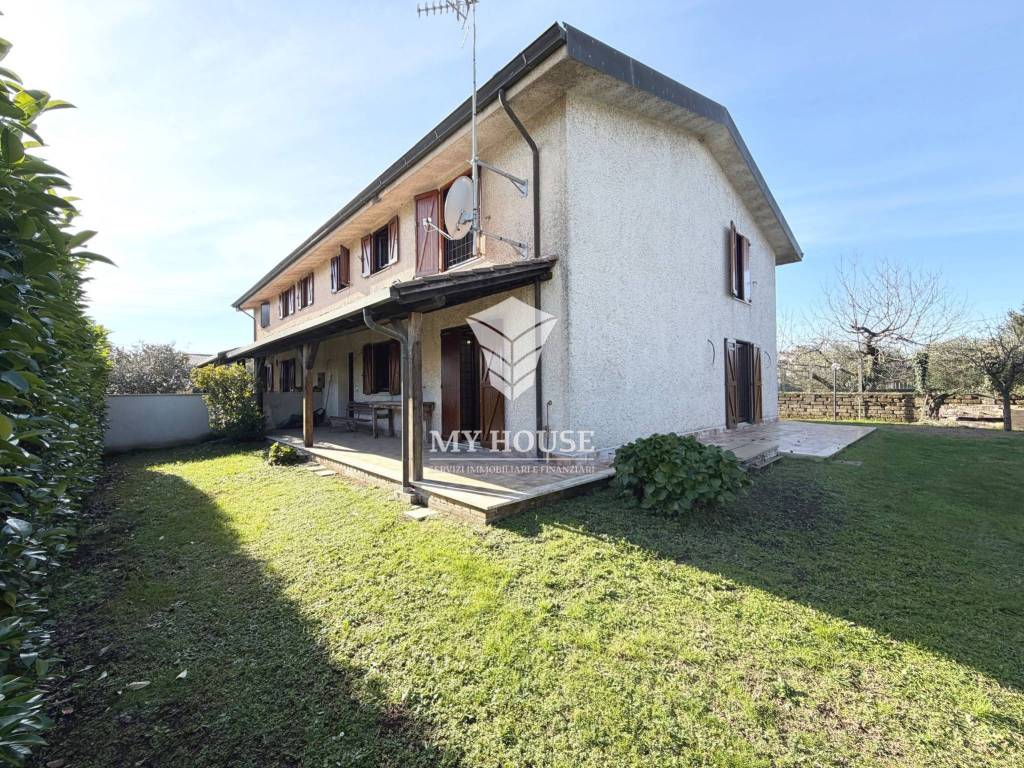 Villa a Labico in Via Agrolatino, 70 - Foto 4