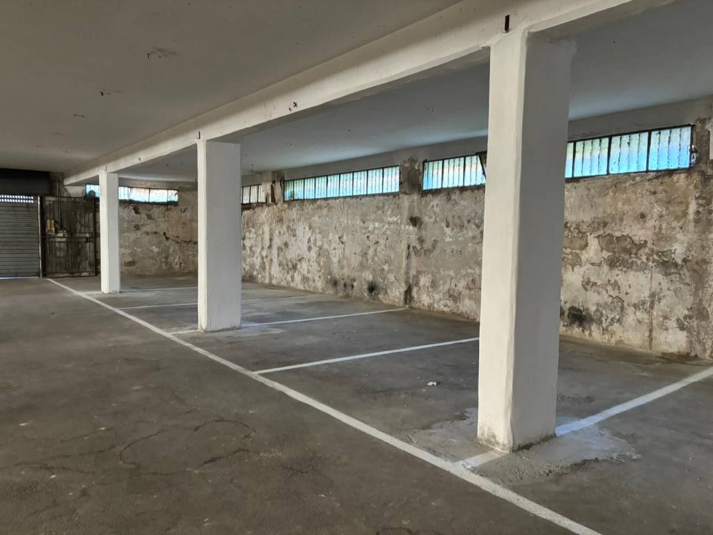 Box / garage a Casalnuovo di napoli in Via Amalfi - Foto 2
