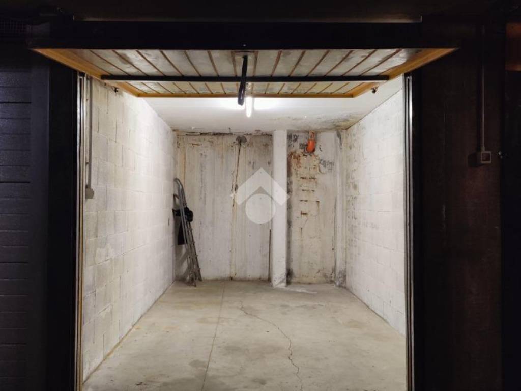 Box / garage a Verona in Via Albere, 23 - Foto 4