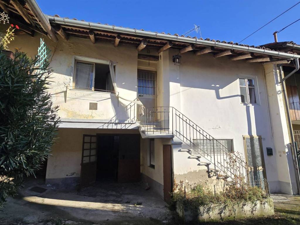 Casa indipendente a Camburzano in Via Salita Ferraria, 28 - Foto 2
