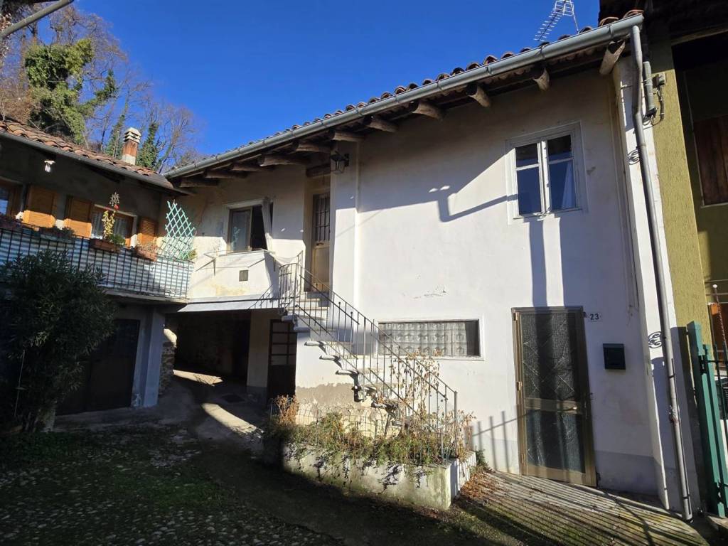 Casa indipendente a Camburzano in Via Salita Ferraria, 28 - Foto 3