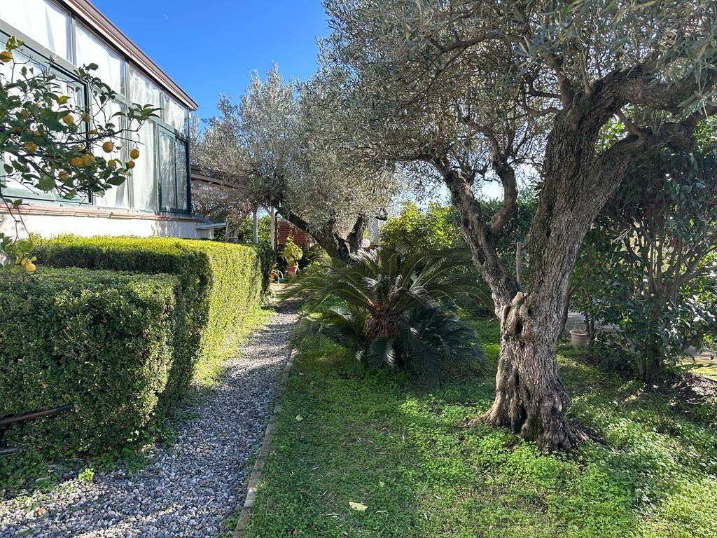 Villa a Borgia in Via Vittorio Bachelet - Foto 5