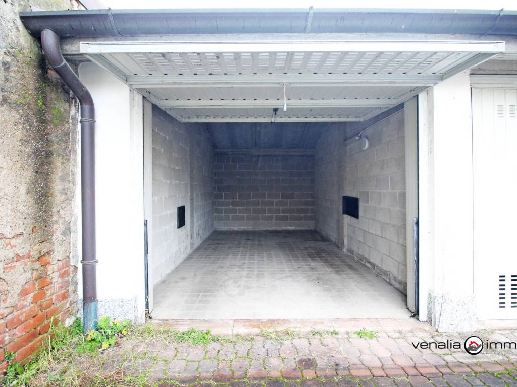 Box / garage a Lacchiarella in Via 1 Maggio - Foto 3