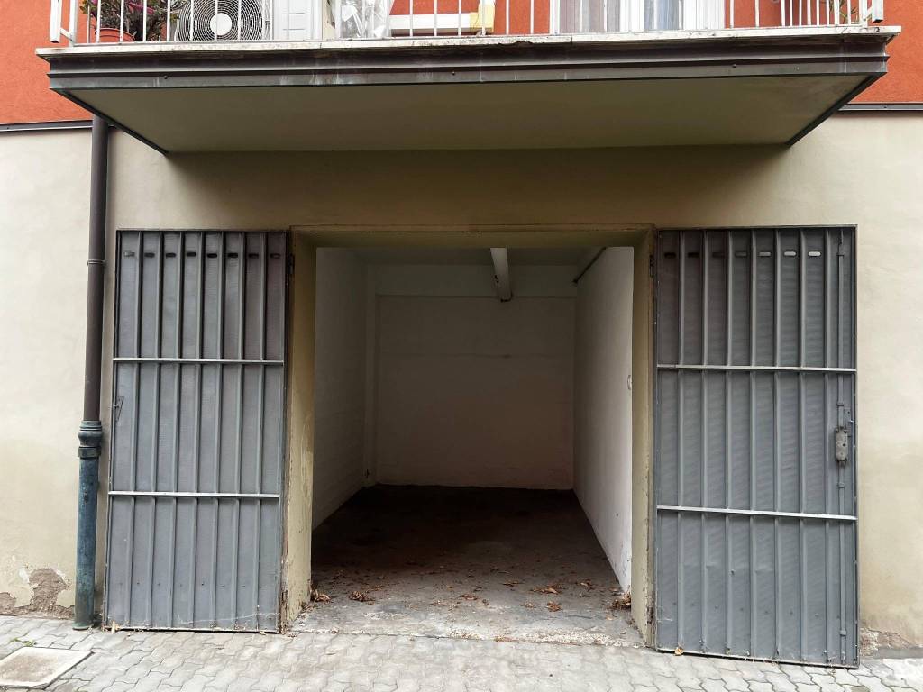 Box / garage a Bologna in Via Edoardo Ferravilla - Foto 2